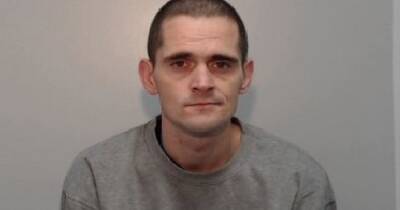 Officers looking for this man wanted in connection with a burglary - www.manchestereveningnews.co.uk - Manchester