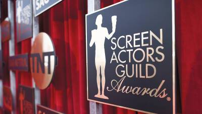 SAG Awards: Troy Kotsur, Ariana DeBose Nab Supporting Actor Honors - variety.com