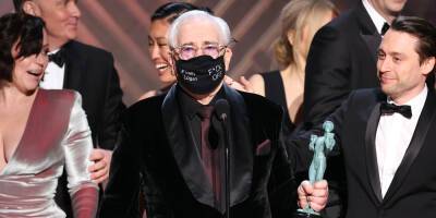 Brian Cox Wears 'F--k Off' Mask & Gives Impassioned Speech About Ukraine & Russia at SAG Awards 2022 - www.justjared.com - Ukraine - Russia - Santa Monica