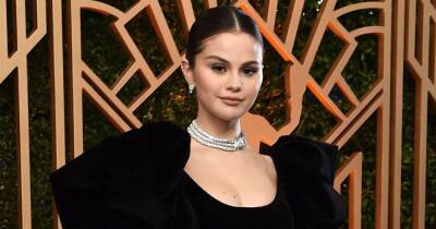 Selena Gomez Goes Barefoot at the 2022 SAG Awards After Tripping on Red Carpet - www.usmagazine.com