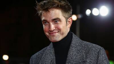 Robert Pattinson helps a new Batman emerge from the darkness - abcnews.go.com - Britain - city Lost