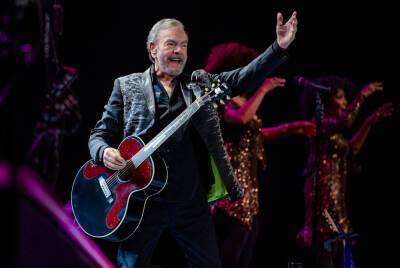 Neil Diamond Sells Song Catalog, Including Trove Of Unreleased Tracks, To Universal Music Group - deadline.com