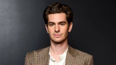 Andrew Garfield and Alyssa Miller Make First Public Appearance Together at 2022 SAG Awards - www.etonline.com - California