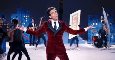 Mika officially announced as one of the hosts for Eurovision 2022 in Turin, Italy - www.officialcharts.com - Britain - Italy