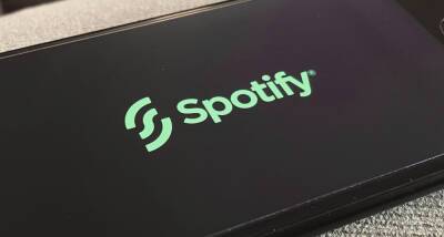 Spotify Needs Joe Rogan, CEO Tells Staff In Town Hall - deadline.com - county Hall