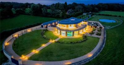 Rightmove users are obsessed with this £6.5million mansion with its own gym, pool and jacuzzi - www.manchestereveningnews.co.uk - Britain - Manchester - county Cheshire