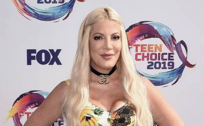 Tori Spelling Reveals Her ‘Concerned’ Daughter Urged Her To Get Her Breast Implants Replaced - etcanada.com
