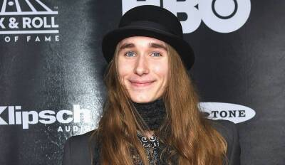 'The Voice' Winner Sawyer Fredericks Comes Out as Bisexual - www.justjared.com - county Sawyer