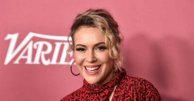Alyssa Milano: 25 Things You Don’t Know About Me (‘I Have 2 Worst-Ever Jobs’) - www.usmagazine.com - Italy - Chicago