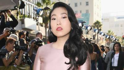 Awkwafina Quits Twitter After Addressing Criticism Over Her 'Blaccent' - www.etonline.com - Britain - USA