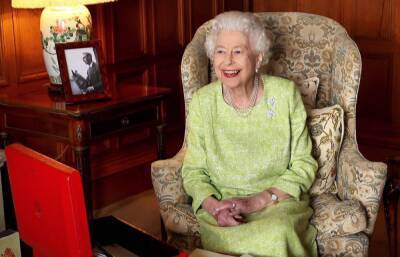 Angela Kelly - Joyful New Photo Of The Queen Unveiled To Mark History-Making Accession Day - etcanada.com - Britain - city Sandringham - county King George
