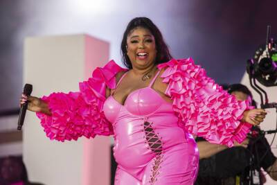 Lizzo Bares It All While Teasing Powerful New New Track - etcanada.com