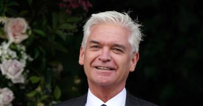 Phillip Schofield sends cheeky warning to Stephen Mulhern as he watched ITV Dancing On Ice from home - www.manchestereveningnews.co.uk