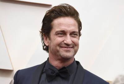 Gerard Butler & ‘John Wick’ Creator Derek Kolstad Team For ‘Just Watch Me’ Based On Books By ‘Dexter’ Scribe; New Sales Company Mossbank Launches EFM Hot Project - deadline.com - Greenland - county Riley
