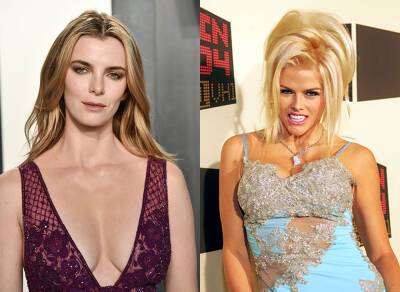 Betty Gilpin Tapped To Play Anna Nicole Smith In New Biopic On The Model’s Final Days - etcanada.com - Smith - county Howard - county Marshall