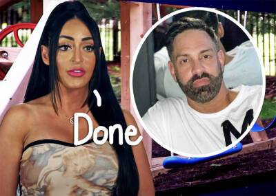 Chris Larangeira - The Psychic Was Right! Jersey Shore's Angelina Pivarnick Getting Divorced Again! - perezhilton.com - France - Jersey - New Jersey - state Arkansas