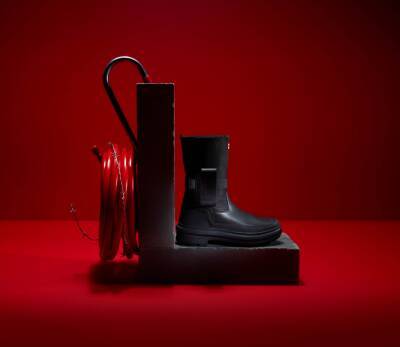 The ‘Killing Eve’ Hunter Boots Collection Is Finally Here (And It’s Killer Good) - variety.com - Britain