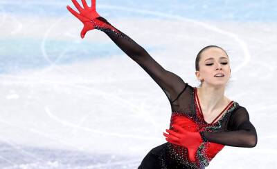 15-Year-Old Russian Figure Skater Kamila Valieva Makes History with Two Quads at Beijing Olympics - www.justjared.com - China - Russia