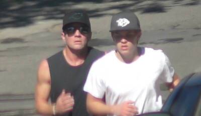 Ryan Phillippe Spotted On a Run with 18-Year-Old Son Deacon - www.justjared.com - Los Angeles