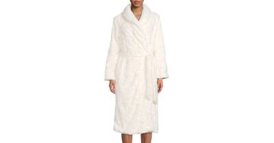 Walmart Shoppers Say This $19 Robe Is More Plush Than Expensive Versions - www.usmagazine.com