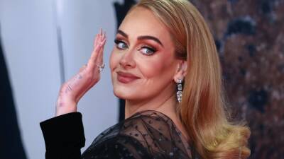Lorraine Schwartz - Simon Konecki - Rich Paul - Adele - Adele Paul - Adele's Massive Ring at BRIT Awards Sets Off Engagement Rumors - etonline.com - city Phoenix