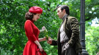 Rachel Brosnahan - Jack Reacher - Jenny Slate - Alan Ritchson - What's New on Amazon Prime Video in February 2022 from 'Borat' to 'Marvelous Mrs. Maisel' - etonline.com