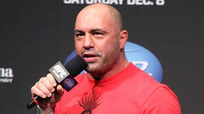 Joe Rogan Disses His Own Listeners For Taking His ‘Advice’ On Vaccines: It’s ‘Baffling’ To Me - hollywoodlife.com - Texas