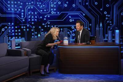Kate McKinnon And Jimmy Fallon Try To Get One Over On Alexa In ‘Tonight Show’ Skit - etcanada.com - Australia