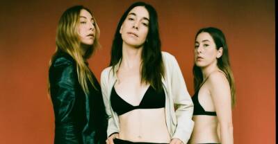 HAIM share new song “Lost Track” - www.thefader.com