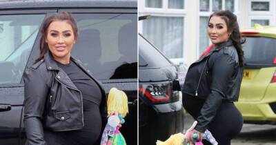 Lauren Goodger steps out with bump on show for the first time ahead of second baby - www.msn.com