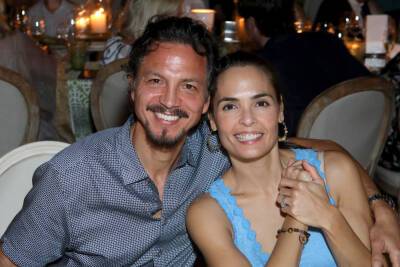 Benjamin Bratt Opens Up About Wife Talisa Soto’s Breast Cancer Diagnosis, Urges Women To ‘Get Your Screenings’ - etcanada.com