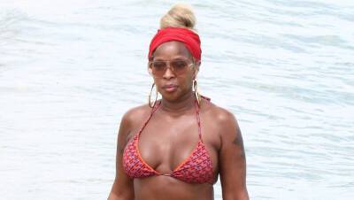 Mary J. Blige Relaxes at the Beach in Miami Ahead of Jazz in the Gardens Concert - www.justjared.com - Miami - county Garden