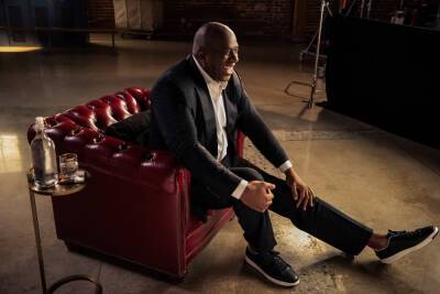Magic Johnson on How Michael Jordan’s ‘The Last Dance’ Inspired His New Apple Docuseries - variety.com - Jordan