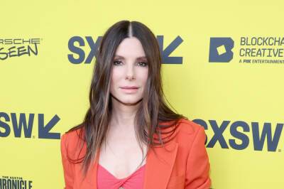 Sandra Bullock Praises Brad Pitt For Working A Free Extra Day On ‘The Lost City’ Because ‘He’s Just Freaking Awesome’ - etcanada.com - USA - Texas - city Lost - county Bullock