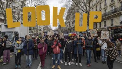 Jennifer Lawrence - Cate Blanchett - Adam Mackay - Adam McKay’s ‘Don’t Look Up’ Inspires Climate Change Activists in France - variety.com - France - Paris