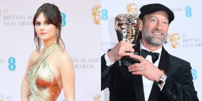 Royal Albert - Emilia Jones - CODA's Emilia Jones Sings 'Both Sides Now' at BAFTAs 2022, Co-Star Troy Kotsur Wins Award! (Video) - justjared.com - Britain - county Hall - city London, county Hall