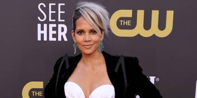 Halle Berry Rocks Storm Inspired Hair at Critics Choice Awards! - www.justjared.com - Los Angeles
