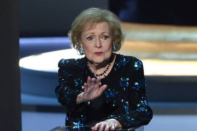 Betty White Left Out Of BAFTAs ‘In Memoriam’, And Fans Are Not Happy - etcanada.com