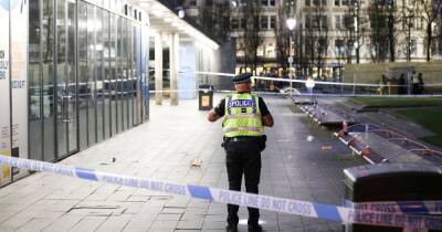 Piccadilly Gardens turned into a crime scene after man left with multiple stab wounds following knife attack - www.manchestereveningnews.co.uk - county Garden