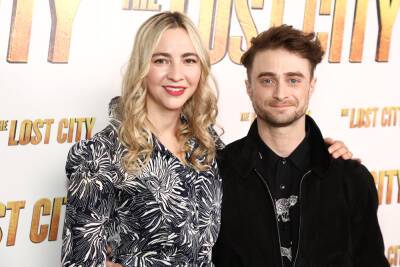 Daniel Radcliffe And Longtime Girlfriend Erin Darke Make Rare Red Carpet Appearance Together - etcanada.com - New York - county Pitt - city Lost