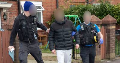 Samurai sword, jewellery and cash seized as five arrested in Rochdale dawn raids - www.manchestereveningnews.co.uk - Manchester