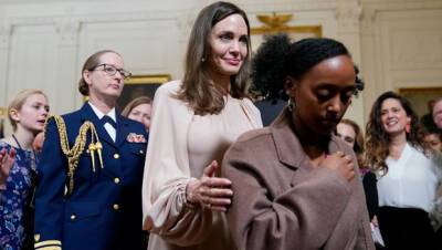 Zahara Jolie-Pitt, 17, Rocks Wool Coat With Angelina At Violence Against Women Act Reauthorization - hollywoodlife.com - Washington
