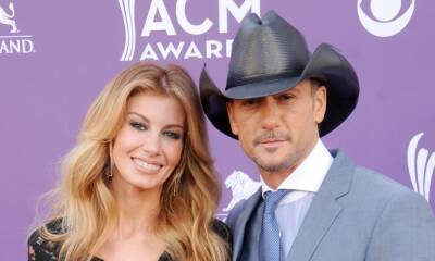 Tim McGraw pays special tribute to famous father with rare family insight - hellomagazine.com - New York - Ireland