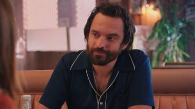 Jake Johnson Doesn't Think Your Obsession With Nick Miller Is Weird - www.glamour.com