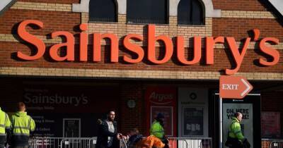 Sainsbury's shoppers disgusted over 'vile' chocolate and carrot houmous - ok.co.uk - Britain