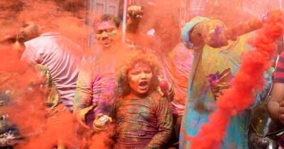 Holi festival - what is it and how do people celebrate the Hindu festival - www.manchestereveningnews.co.uk - India