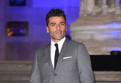 Oscar Isaac Just Rocked A Skirt And The Internet Can’t Get Enough - etcanada.com - Britain - London - Germany