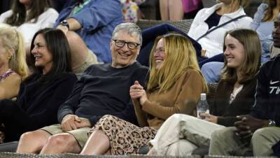 Bill Gates Enjoys Tennis Match With Mystery Brunette Elizabeth Shue 7 Mos. After Divorce - hollywoodlife.com - Washington - county Anderson - county Cooper