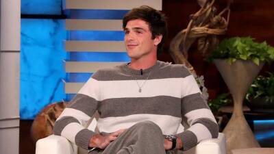 Jacob Elordi Says Shooting Nude Scenes for 'Euphoria' Feels Like He's Getting Naked in Front of His Family - www.etonline.com