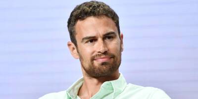 Jane Austen - Theo James - Justin Young - Here's How 'Sanditon' Wrote Off Theo James' Sidney Parker in Season Two - justjared.com - city Sanditon - county Parker